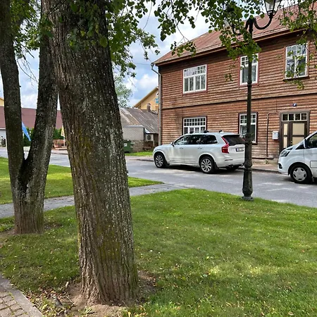 Katariina Allee Korter *